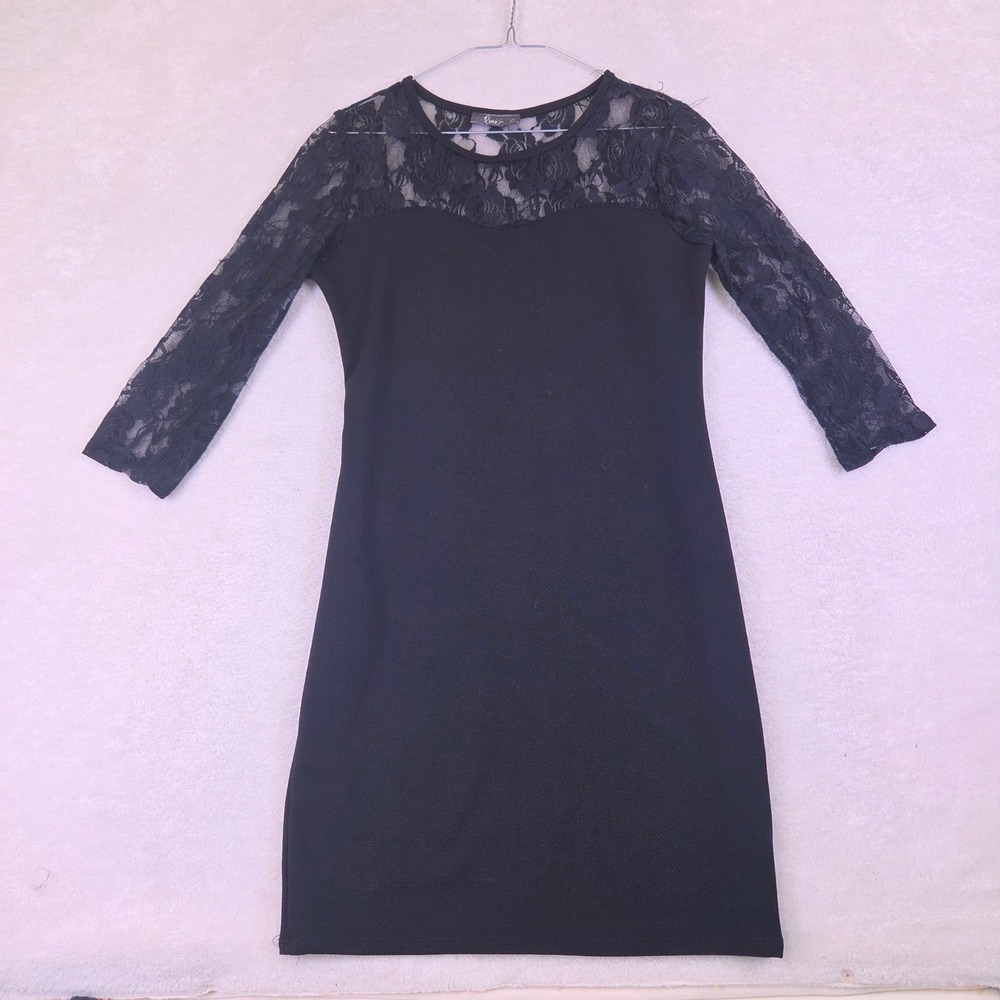 Black Knit Top with Floral Lace Long Sleeves Round Neck Elegant Blouse